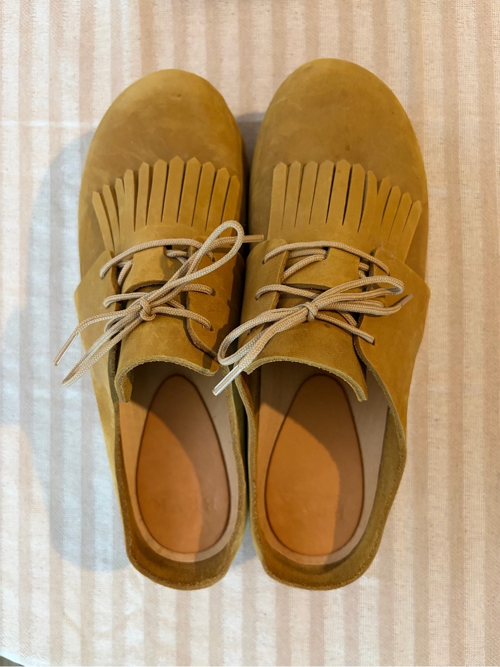 Bryr Clogs - Fringe Lace-Up Nubuck Leather Clogs in Fennel Green